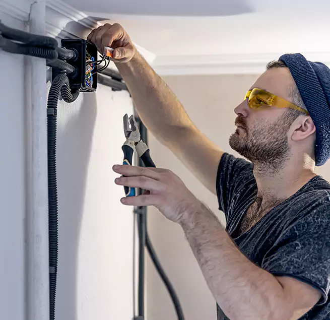 Why Weston, FL Homeowners Choose Weston Air Duct Cleaning Pro for HVAC UV Light Installation?